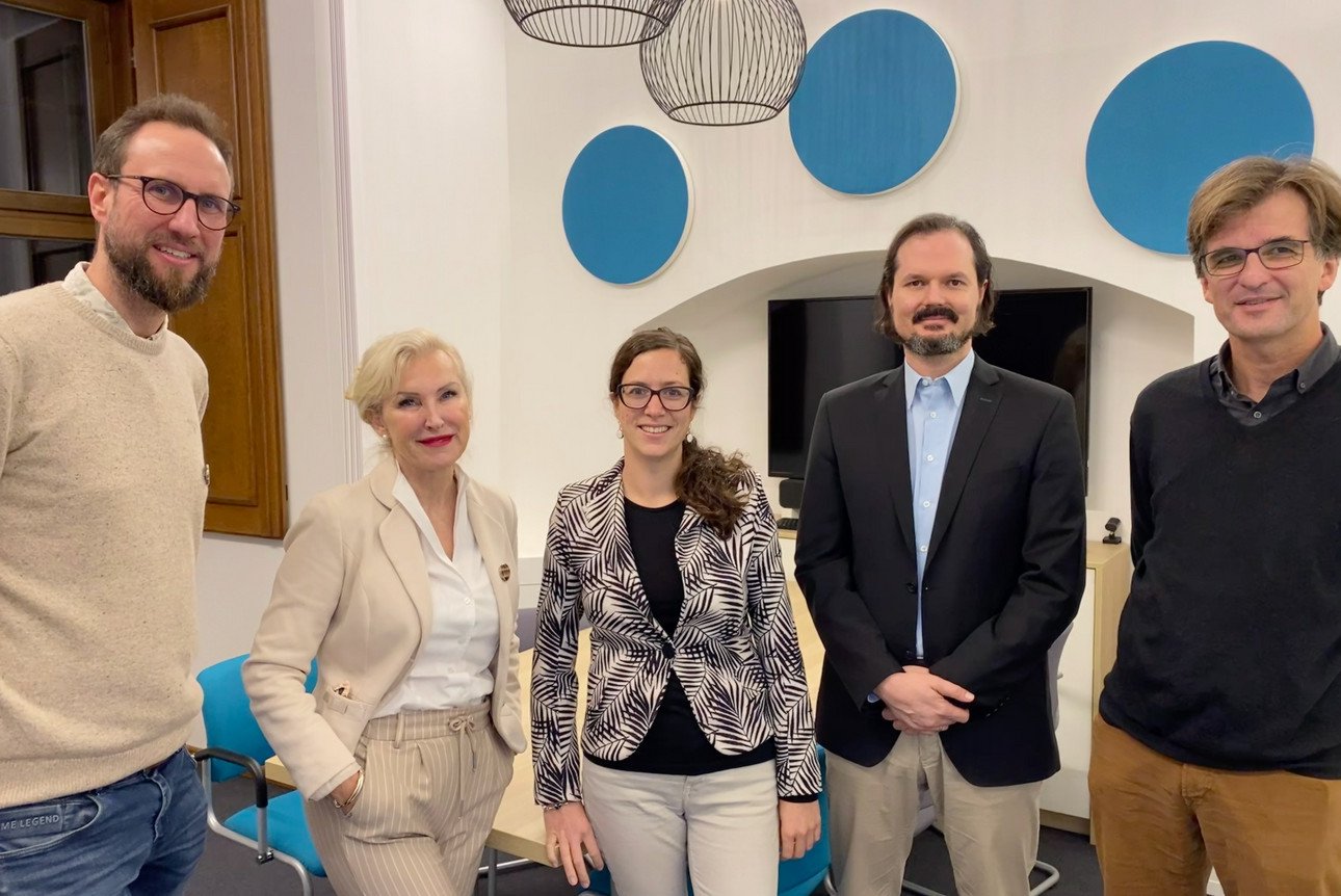(v.l.) Projektkoordinator Dr. Florian Salzberger, Prof. Dr. Christina Hansen, Projektleiterin Prof. Dr. Julia Ricart Brede, Prof. Dr. Matthias Brandl, Prof. Dr. Markus Pissarek. 