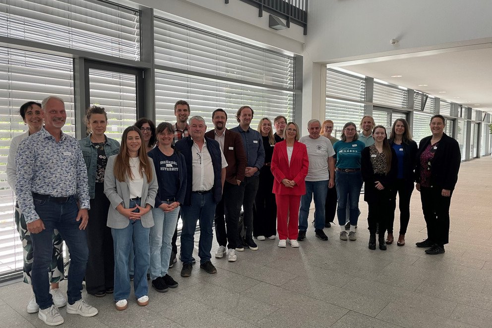 Die Teilnehmenden des MINT-INDIGO Workshops mit der Organisatorin Prof. Dr. Brigitte Forster-Heinlein (ganz rechts). Foto: Universität Passau