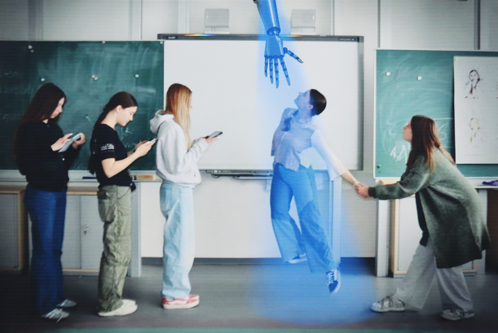Sonja Bauer, Sina Kohl & Hannah Liebl, F11Ga2, Gustav von Schlör-Schule (FOS/BOS), Kunstwerk "ohne Titel" (Lift 1. Stock)